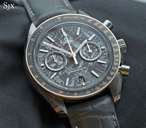 omega speedmaster moon side